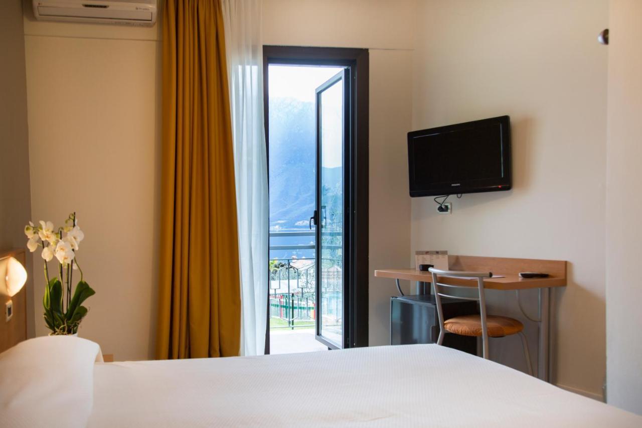 Standard Double or Twin Room with Lake View,1756522632:JPEG